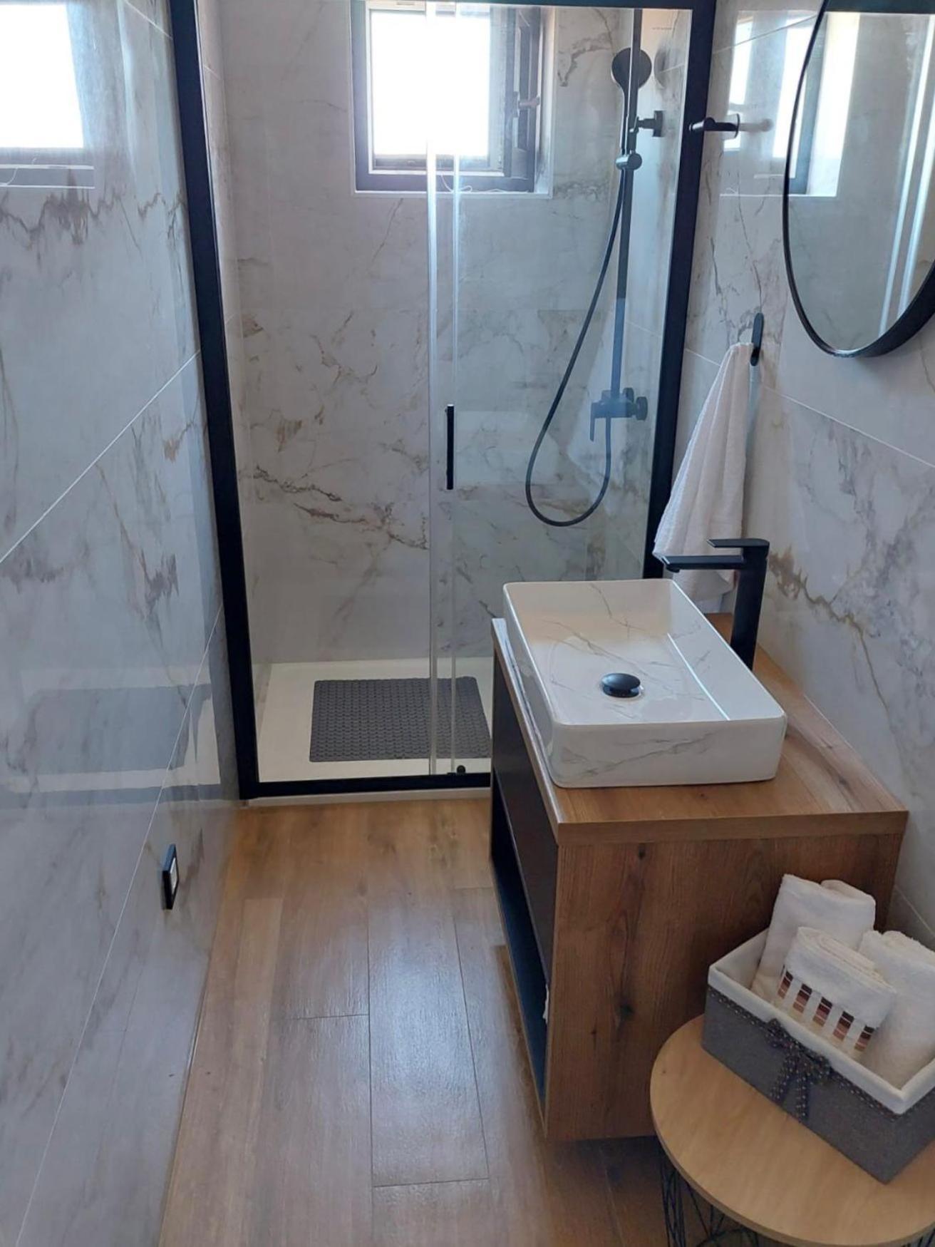 Apartmani Karla Paklenica Стариград-Пакленица Екстериор снимка