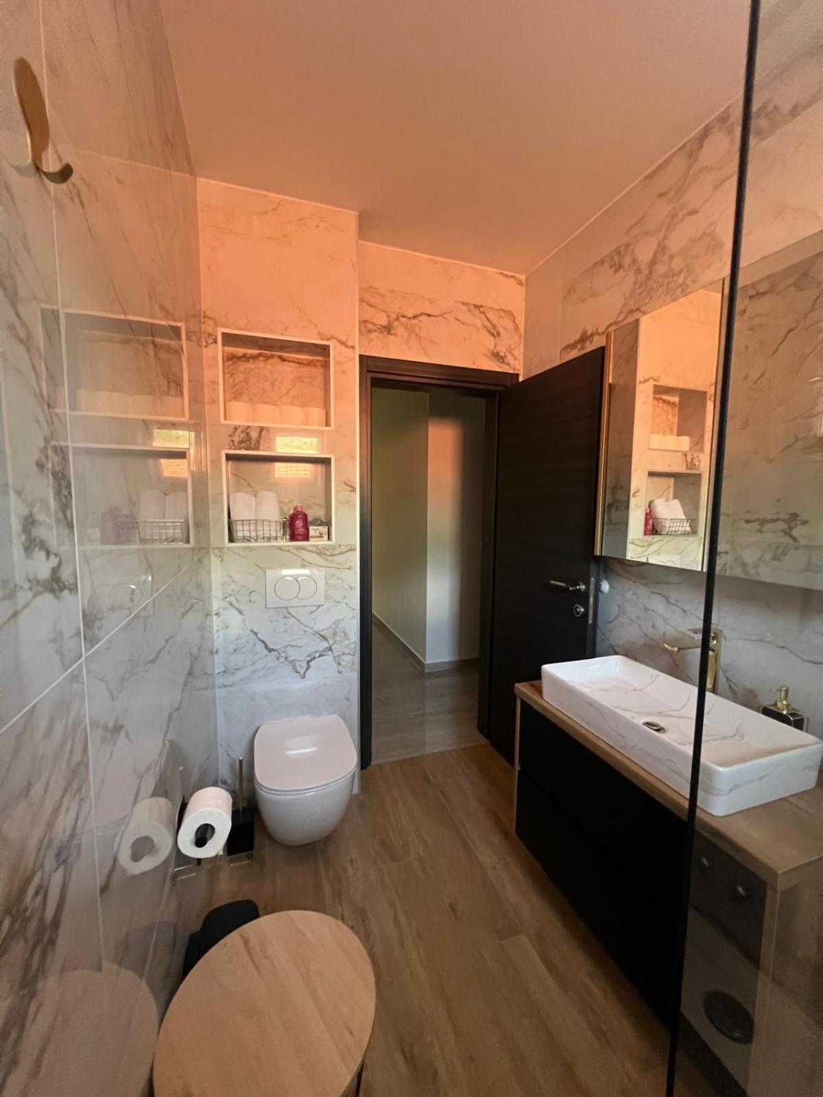 Apartmani Karla Paklenica Стариград-Пакленица Екстериор снимка