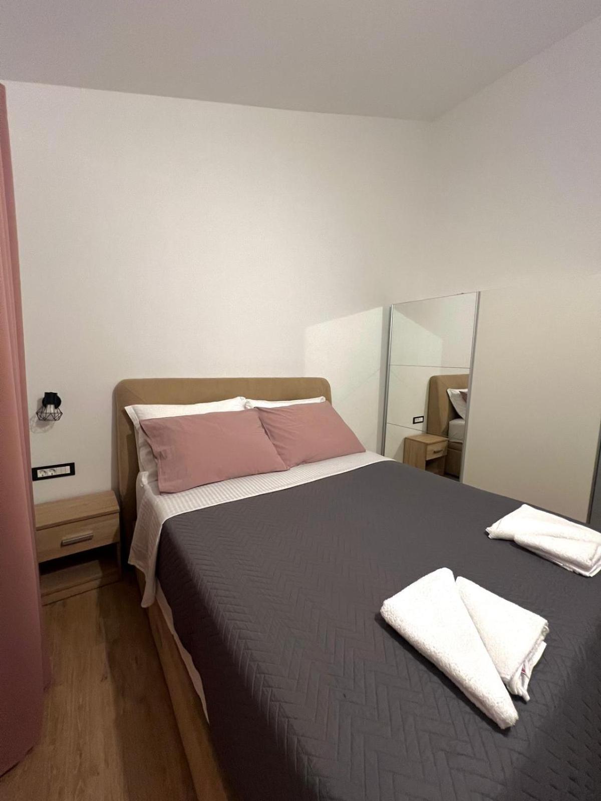 Apartmani Karla Paklenica Стариград-Пакленица Екстериор снимка