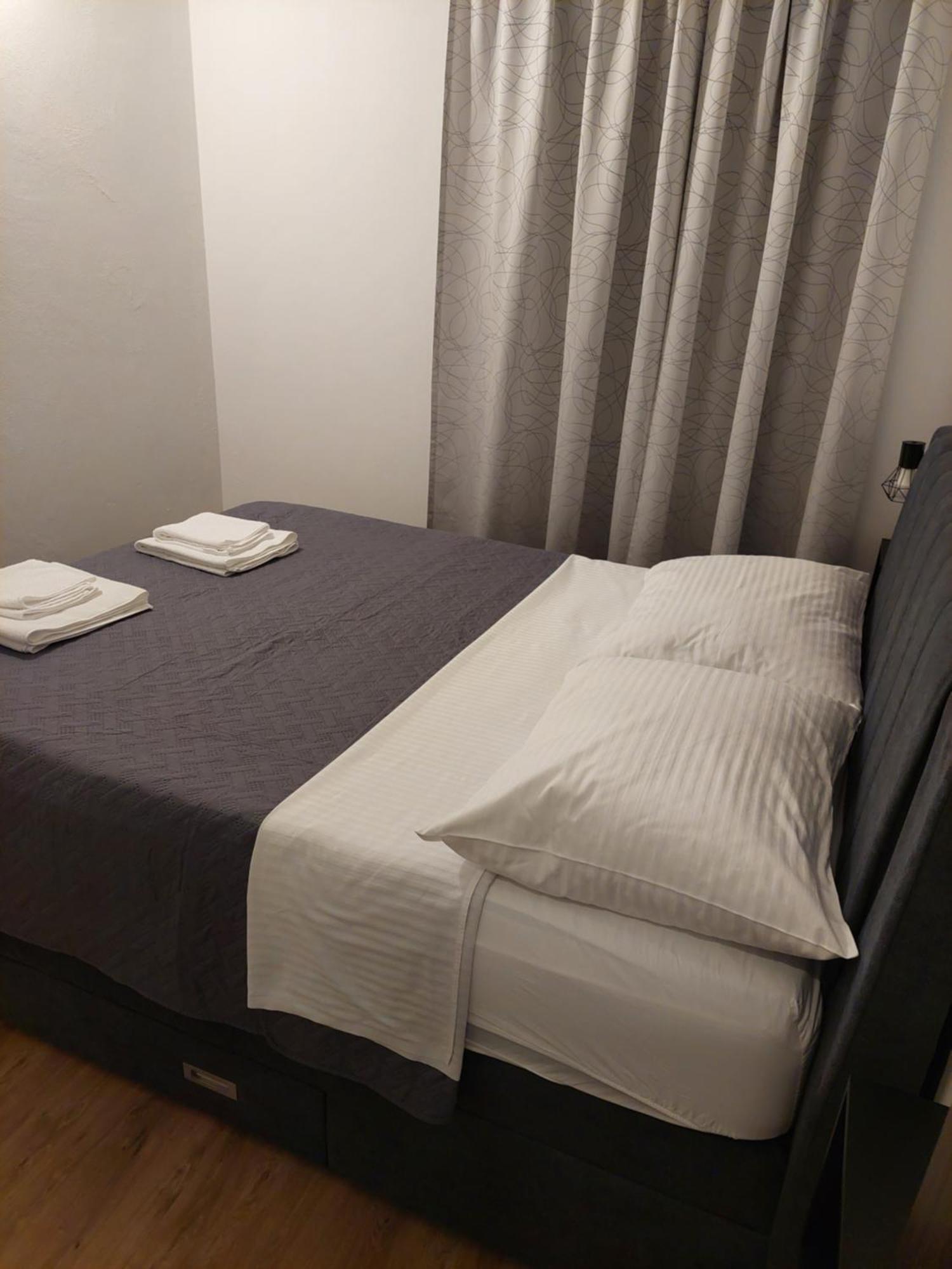 Apartmani Karla Paklenica Стариград-Пакленица Екстериор снимка