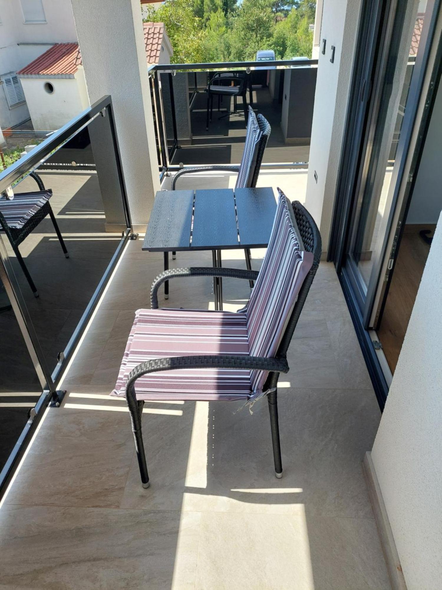 Apartmani Karla Paklenica Стариград-Пакленица Екстериор снимка