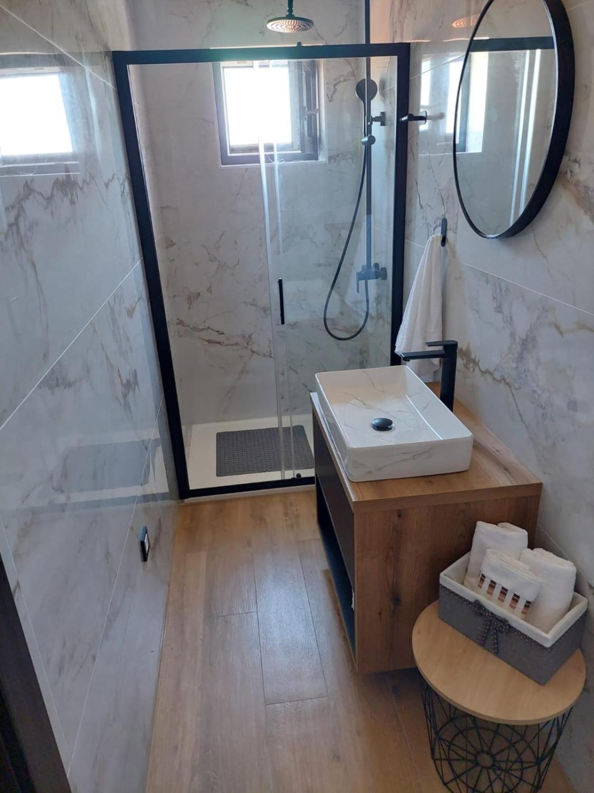 Apartmani Karla Paklenica Стариград-Пакленица Екстериор снимка