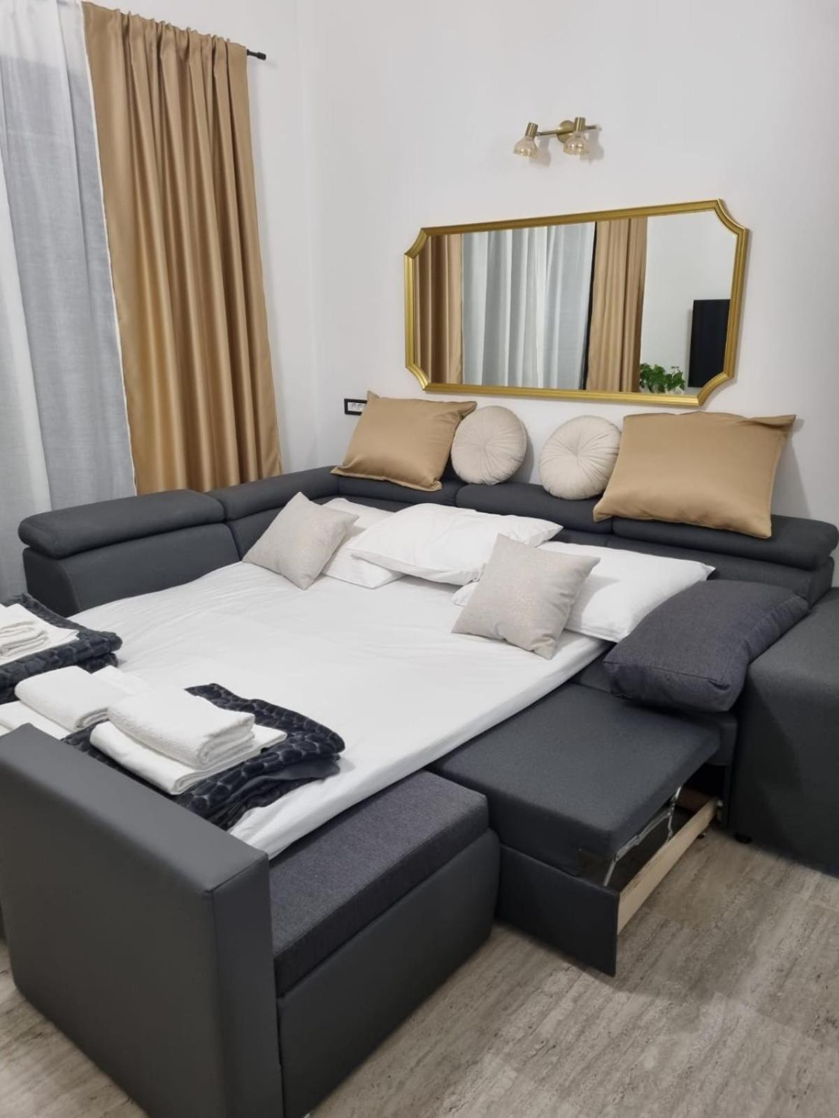 Apartmani Karla Paklenica Стариград-Пакленица Екстериор снимка