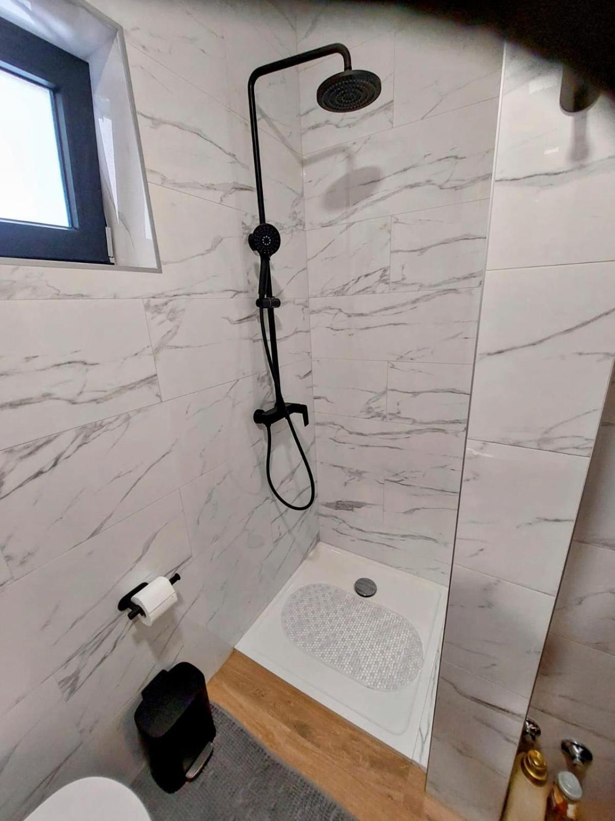 Apartmani Karla Paklenica Стариград-Пакленица Екстериор снимка